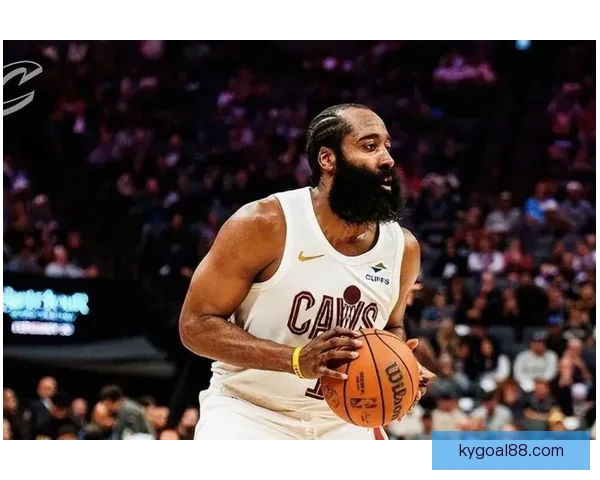 哈登关键时刻绝杀贡献19分带队六人上双收获连胜